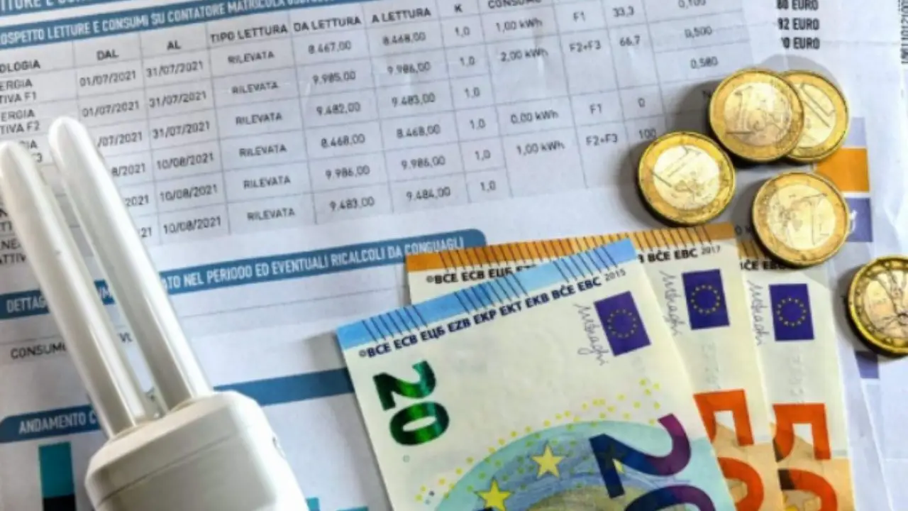 Come abbassare subito la bolletta con piccole modifiche agli elettrodomestici di casa Come abbassare subito la bolletta con piccole modifiche agli elettrodomestici di casa