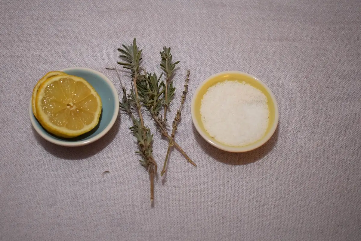 Il trucco per avere l’armadio sempre profumato: basta un ingrediente che hai in cucina Il trucco per avere l’armadio sempre profumato: basta un ingrediente che hai in cucina