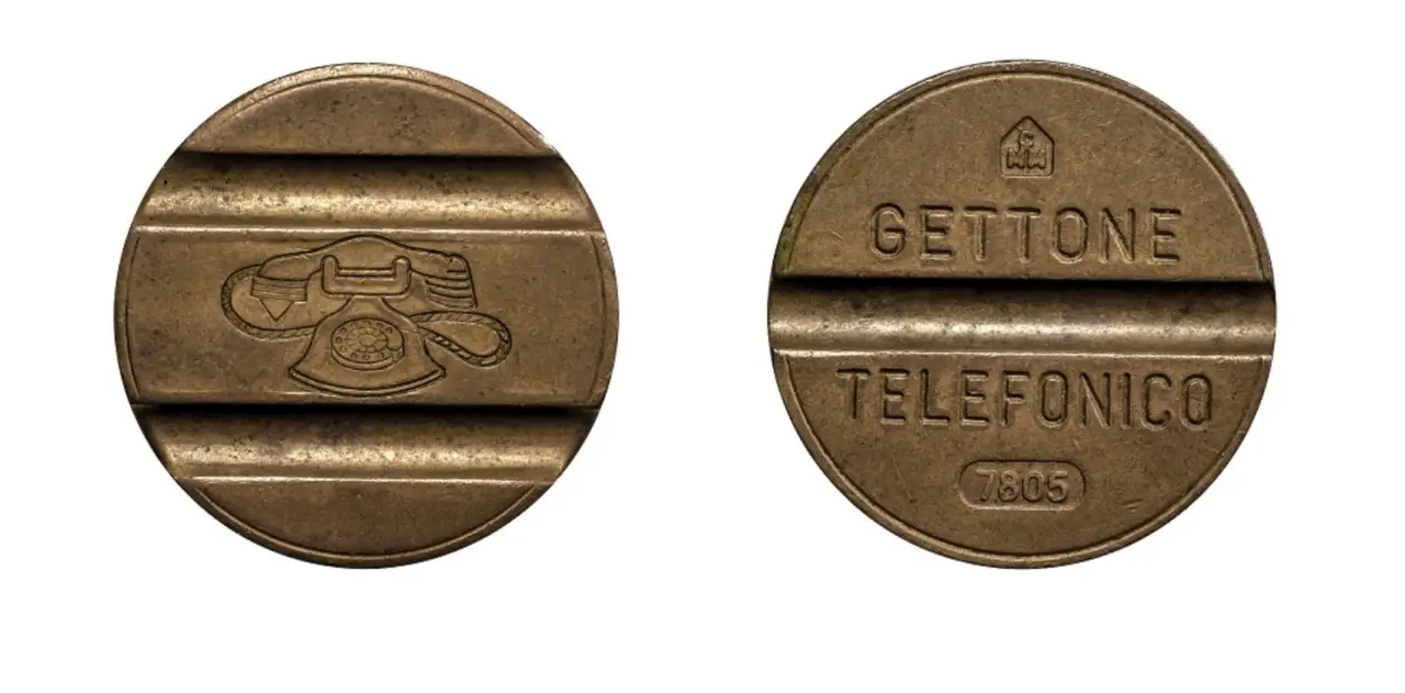Gettoni da tram vintage: se ne hai uno con questa scritta vale mille euro Gettoni da tram vintage: se ne hai uno con questa scritta vale mille euro