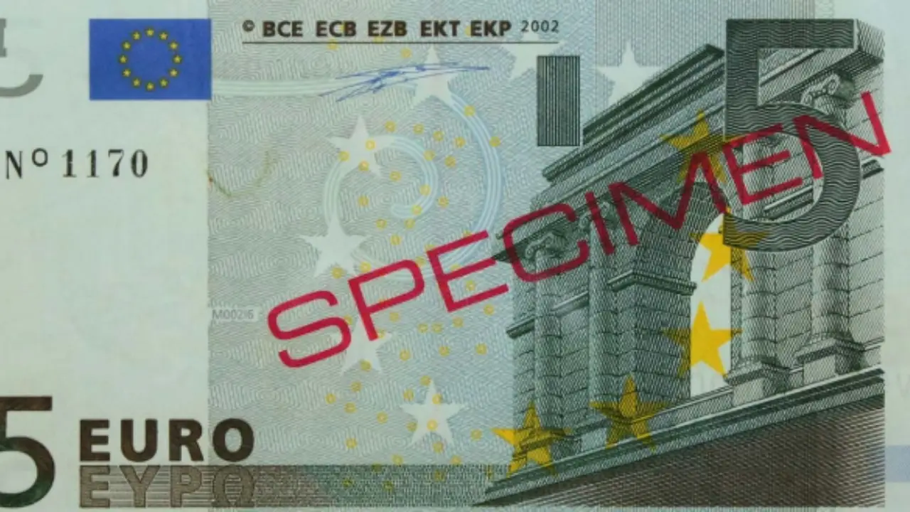 Banconota da 50 euro con errore di stampa: può raggiungere i 2.500 euro Banconota da 50 euro con errore di stampa: può raggiungere i 2.500 euro