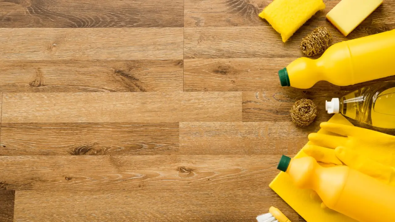 Pavimenti opachi dopo le piogge? Ecco l’ingrediente di uso comune che aiuta Pavimenti opachi dopo le piogge? Ecco l’ingrediente di uso comune che aiuta