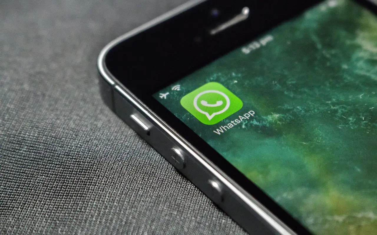 Ecco la funzione WhatsApp che molti ignorano e che migliora la privacy istantaneamente Ecco la funzione WhatsApp che molti ignorano e che migliora la privacy istantaneamente
