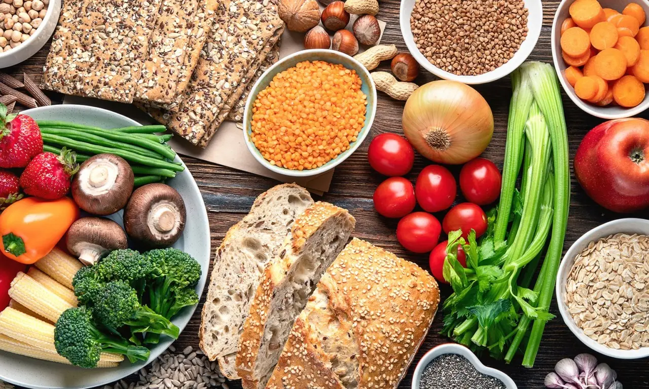 Cibi primaverili a basso indice glicemico: gli alimenti da inserire subito nella dieta Cibi primaverili a basso indice glicemico: gli alimenti da inserire subito nella dieta