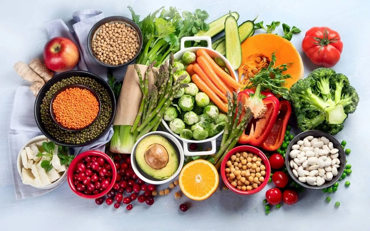 Cibi primaverili a basso indice glicemico: gli alimenti da inserire subito nella dieta Cibi primaverili a basso indice glicemico: gli alimenti da inserire subito nella dieta